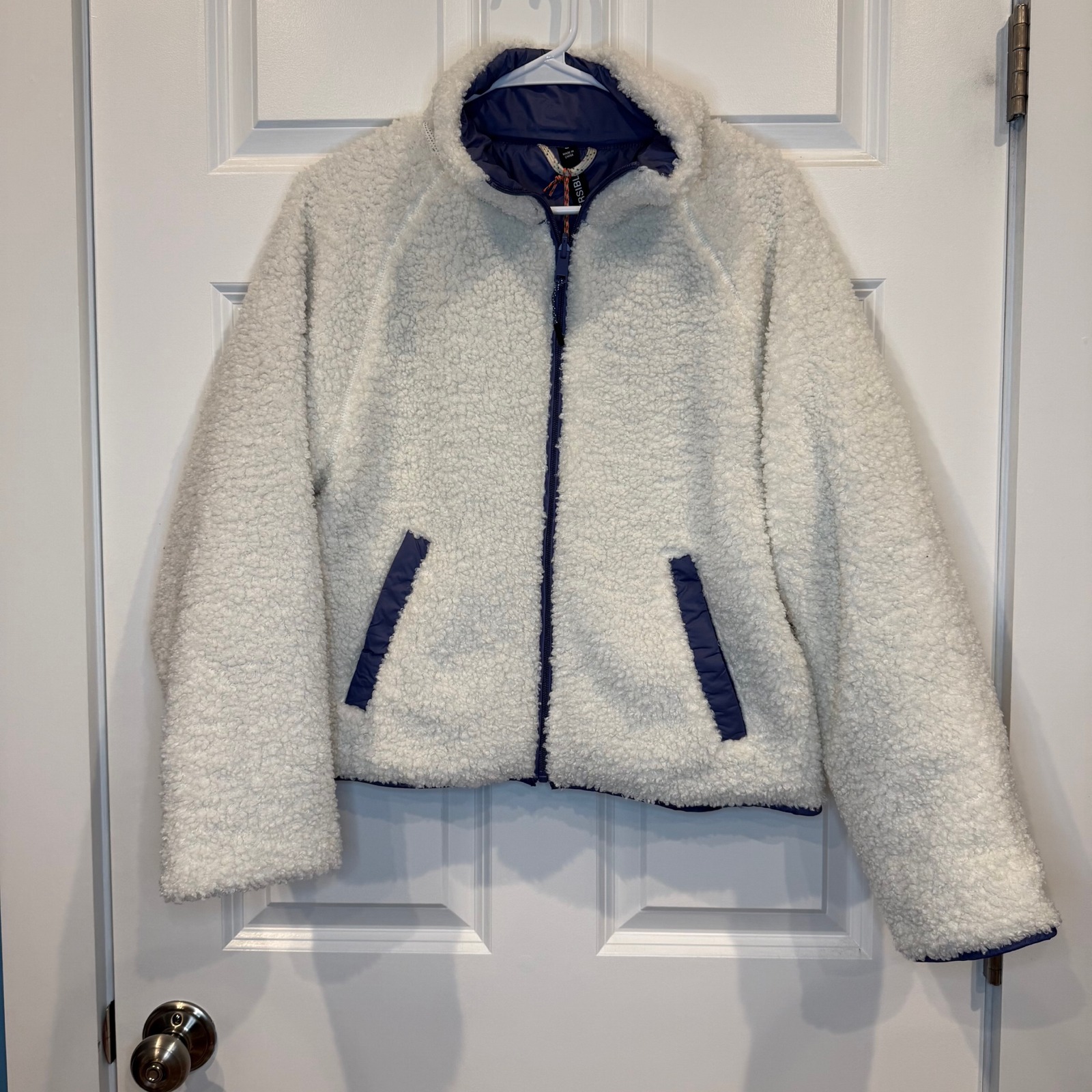 Bass Outdoor Reversible White Sherpa Fleece Jacket Women's Size Small Coat Nwt